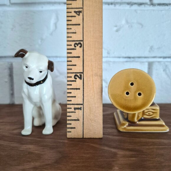 Vintage Nipper RCA Dog & Record Player Ceramic Salt & Pepper Shaker Set - Picture 5 of 10